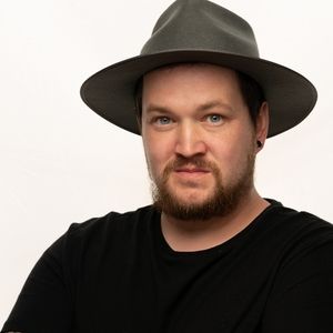 Meet your Posher, Aaron